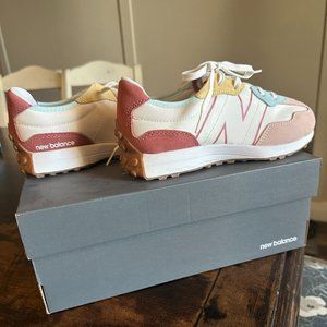 New Balance 327 Oyster Pink Kids Size 4.5  GS327HG1 New In Box